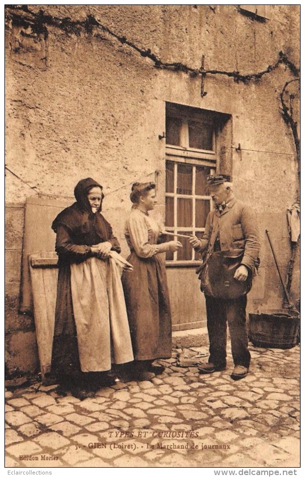 Gien     45     Types Et Curiosités      Le Marchand De Journaux    (voir Scan - Gien