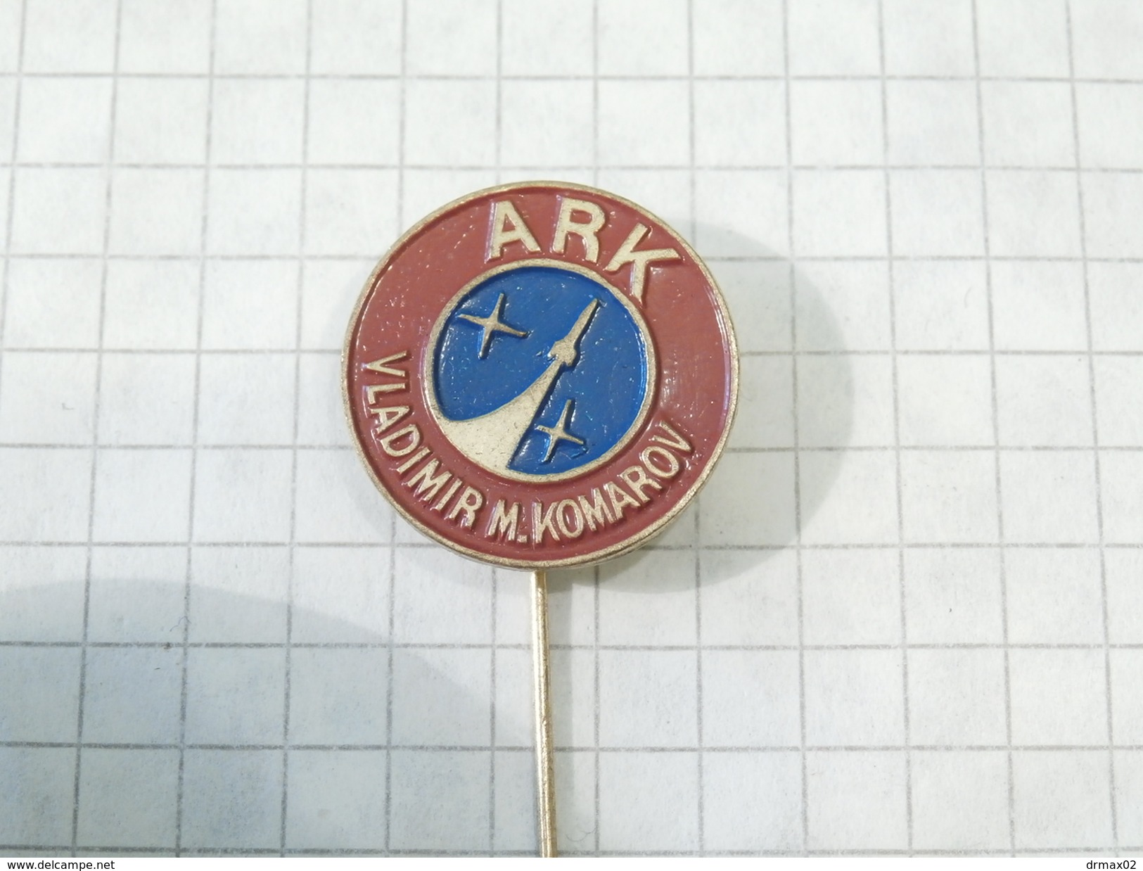 ARK Vladimir V Komarov  Voskhod 1, Soyuz 1 - SPACE Cosmos Spaceship Strars / Rare Yugoslavia Pin - Ruimtevaart