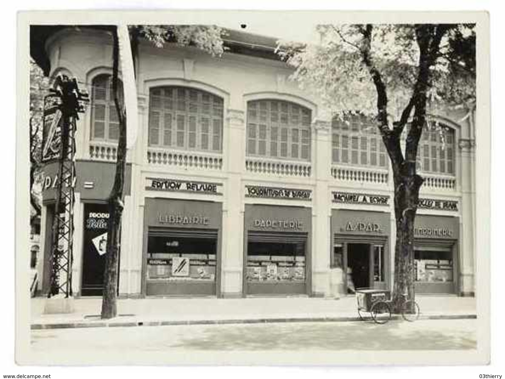 SUPERBE PHOTOGRAPHIE LIBRAIRIE PAPETERIE ASPAR SITUEE A SAIGON ? TRIPORTEUR - Lieux