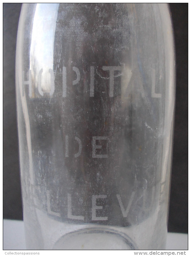 - RARE - Ancienne Bouteille. Hôpital De Bellevue. St Etienne - LOIRE - - Autres & Non Classés