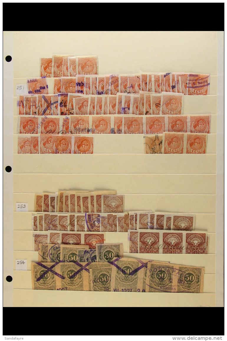 REVENUES DOCUMENTARY 1919-1941 Mostly Used Accumulation Of Tempelmark Issues Sorted By Barefoot Numbers On Stock... - Estland