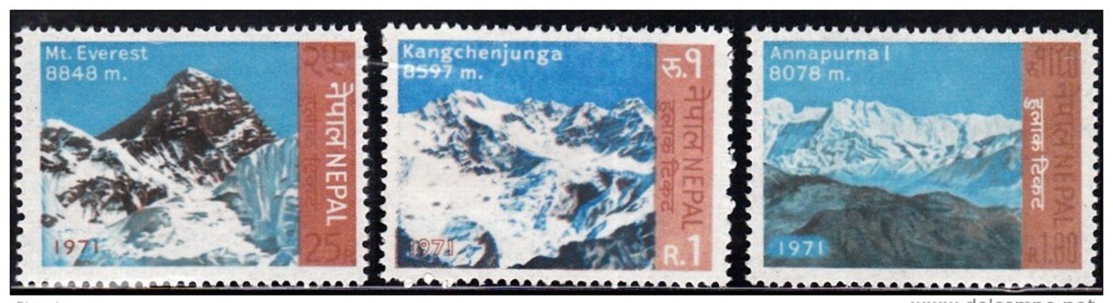 Nepal 1971 Set Of 3 Himalayan  Peaks Everest,Kangchenjunga,Annapurna  253-5 - Nepal