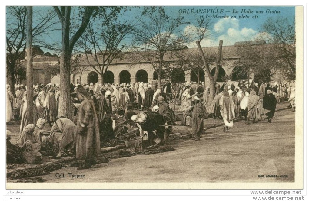 Orléansville .  La Halle Aux Grains Et Le Marché En Plein Air .  BELLE  ANIMATION . - Chlef (Orléansville)