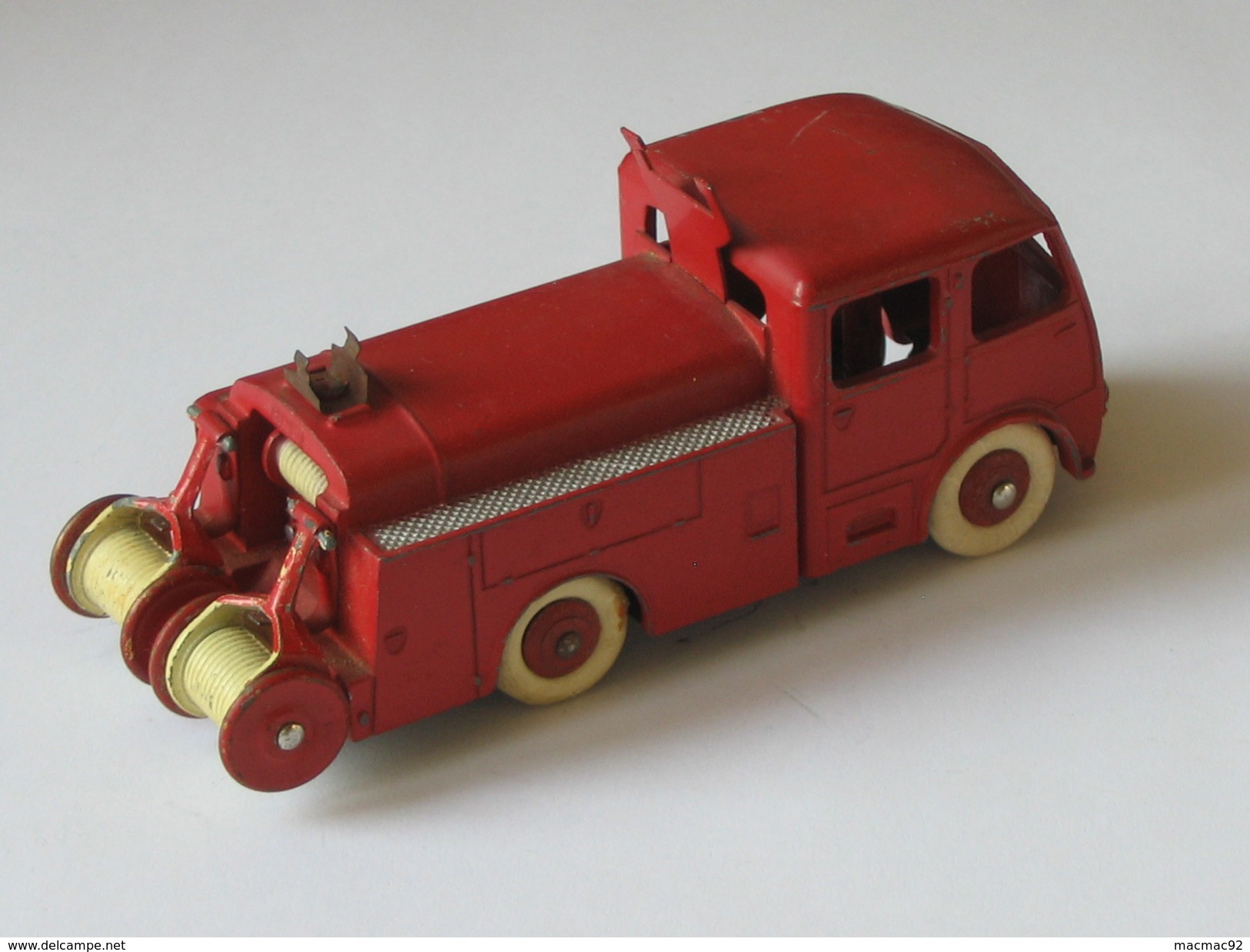 DINKY TOYS - Camion Pompier 1er Secours BERLIET - Réf 32 E **** EN ACHAT IMMEDIAT **** - Dinky