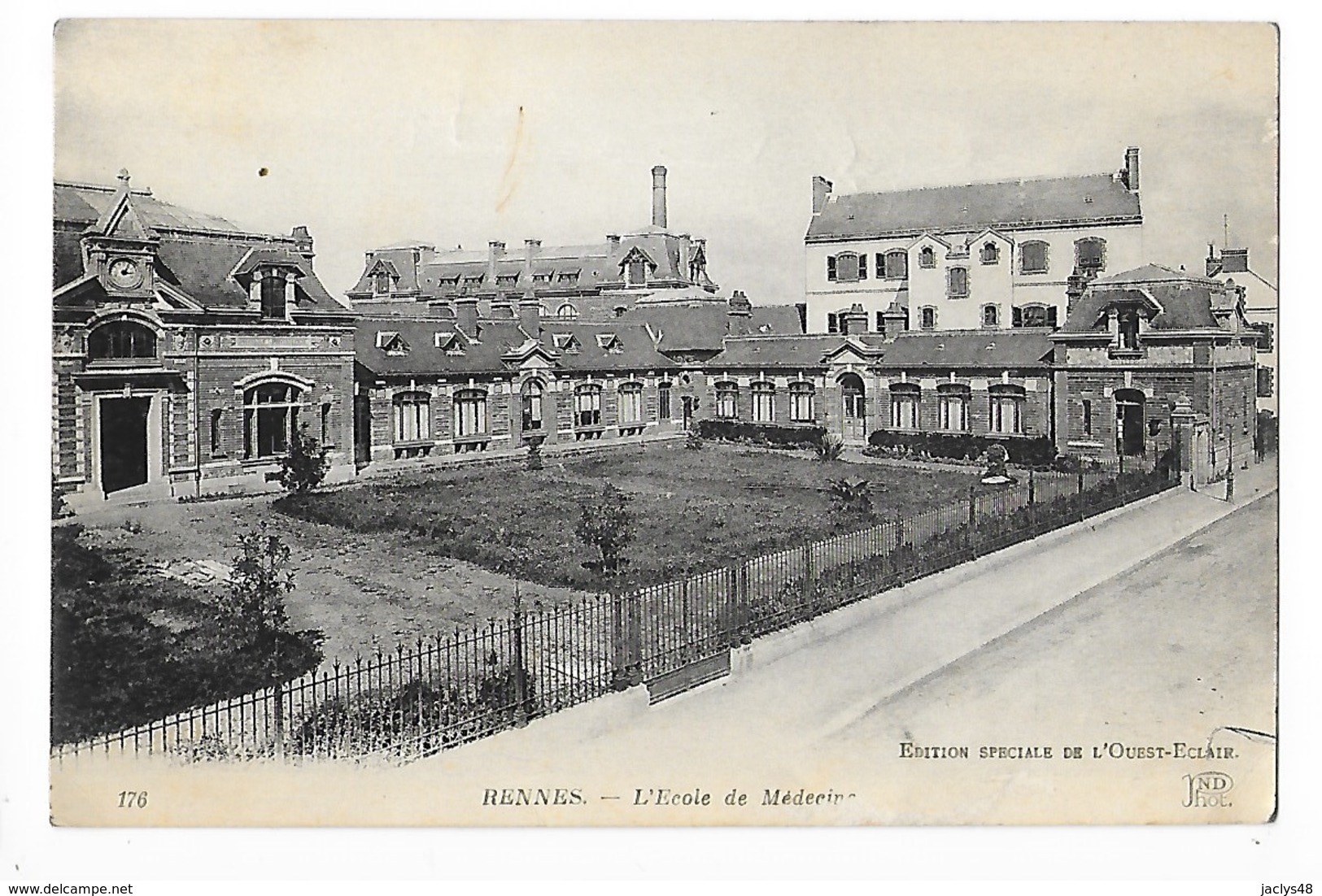 RENNES (cpa 35)   L'Ecole De Médecine -   - L 1 - Rennes