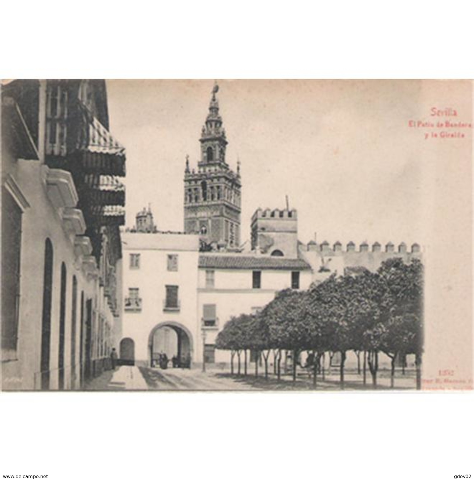 SVLLTPA1920-LFTD3116.Tarjeta Postal DE SEVILLA.Edificios.PATIO DE LOS NARANJOS Y LA GIRALDA  De  SEVILLA - Churches & Cathedrals