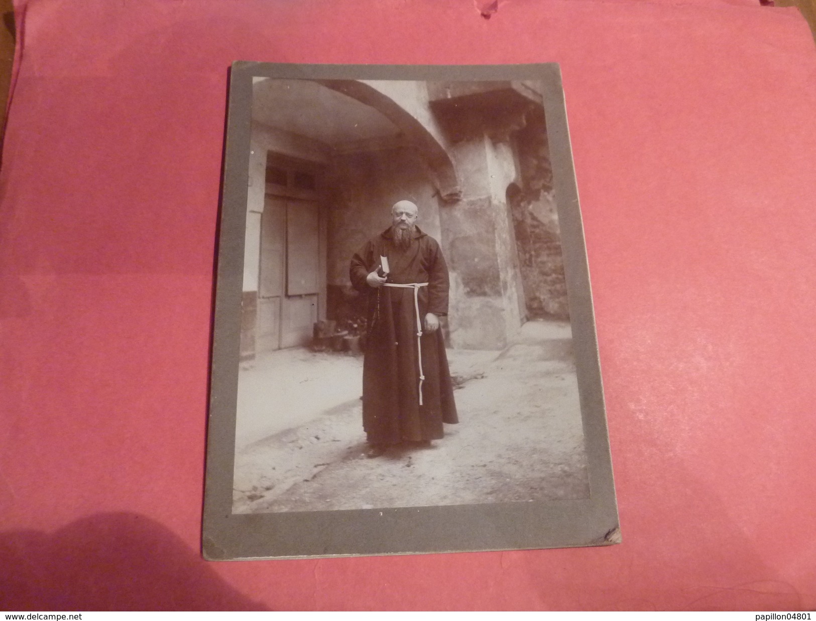 PHOTO ORIGINALE PRETRE CURE  BARBE LONGUE Dans Un Monastere ? - Personnes Anonymes