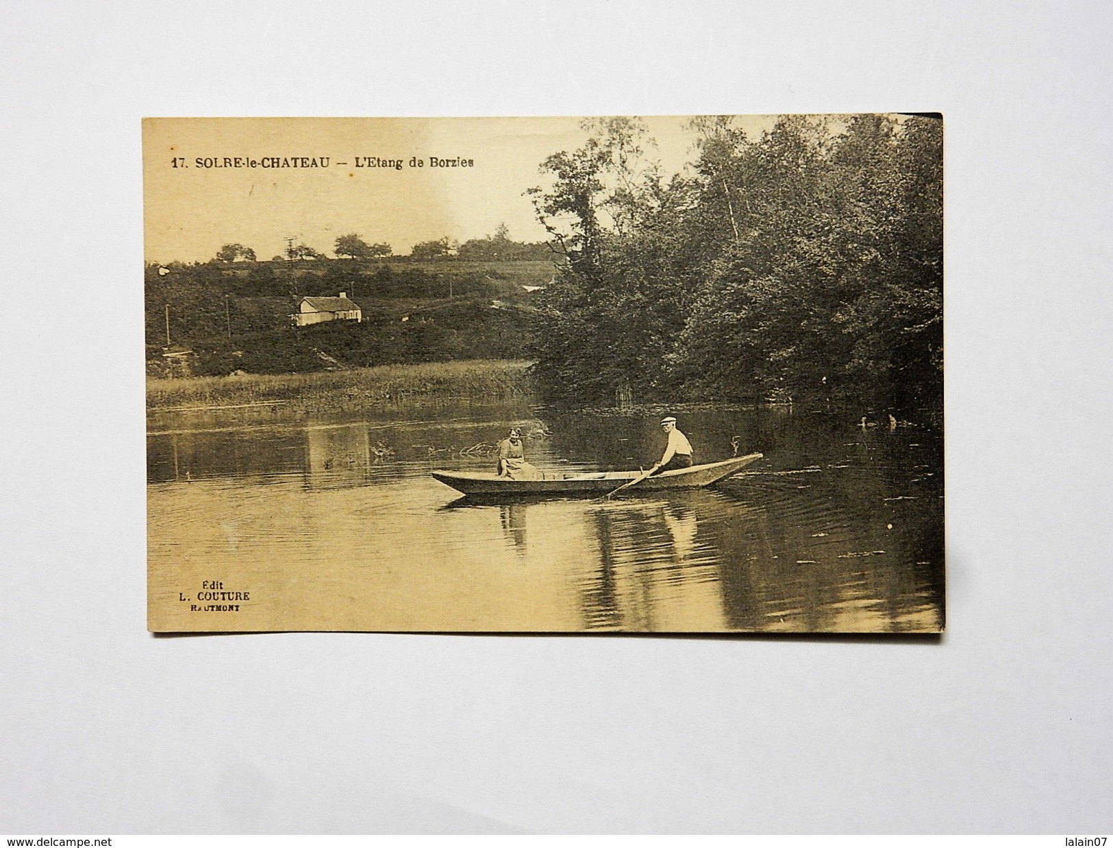 59 SOLRE LE CHATEAU : L'Etang De Borzies, Animé Avec Barque, En 1931 - Solre Le Chateau