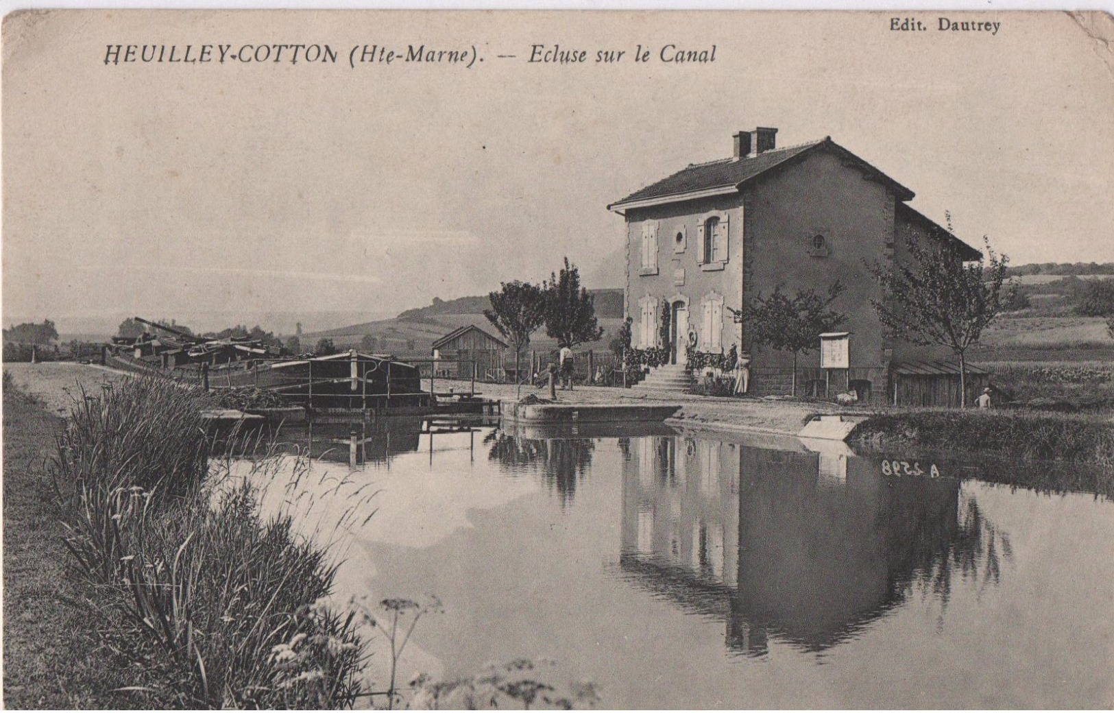 Heuilley-Cotton  Ecluse Sur Le Canal De La Marne à La Saône Avec Péniche - Other & Unclassified