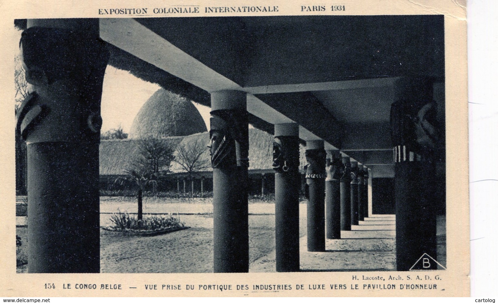 Exposition Coloniale Internationale (Paris 1931). Congo Belge. Vue Prise Du  Portique Des Industries De Luxe - Exhibitions