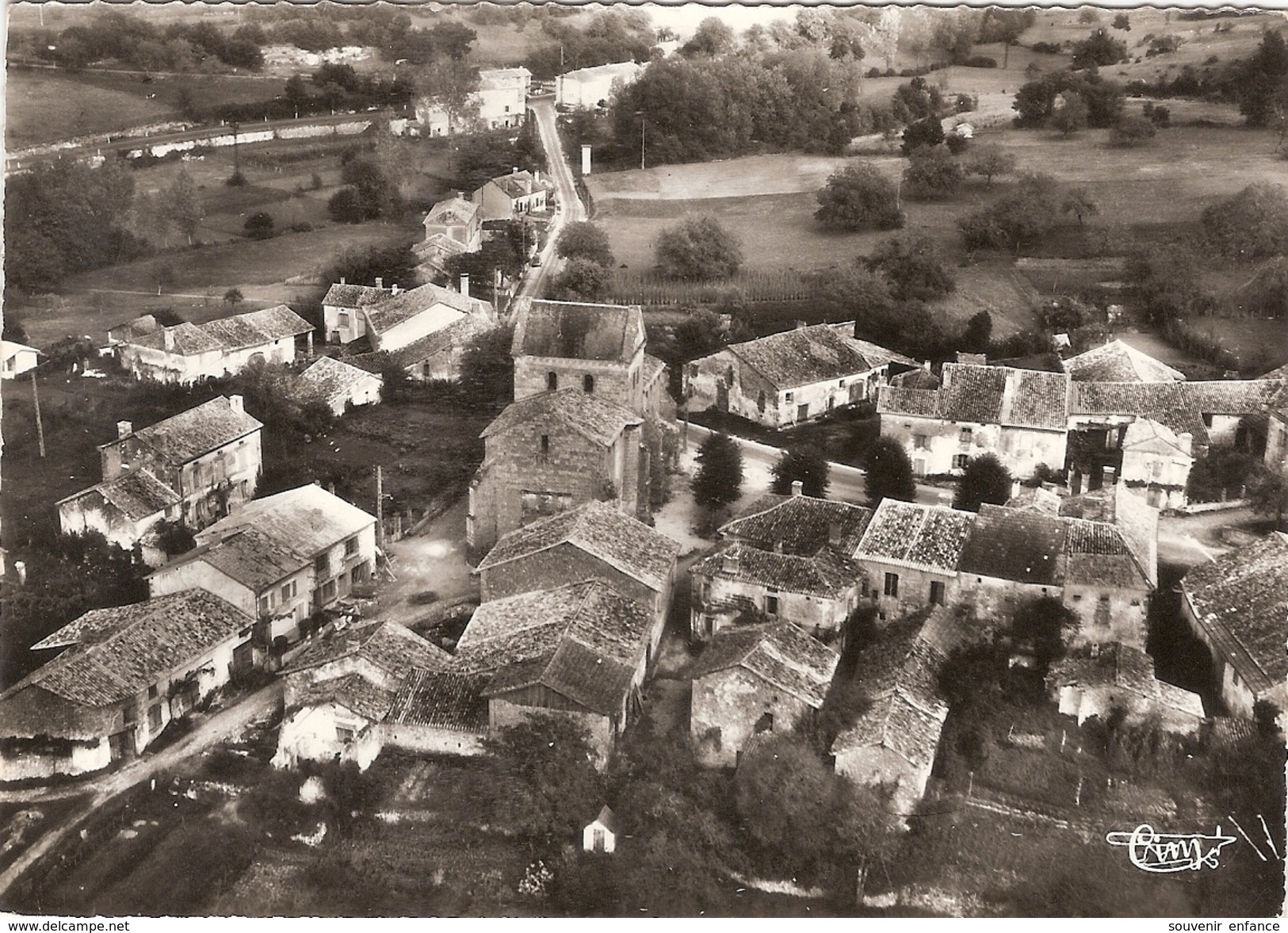 CP Monsec  Vue Générale Aérienne 24 Dordogne - Autres & Non Classés