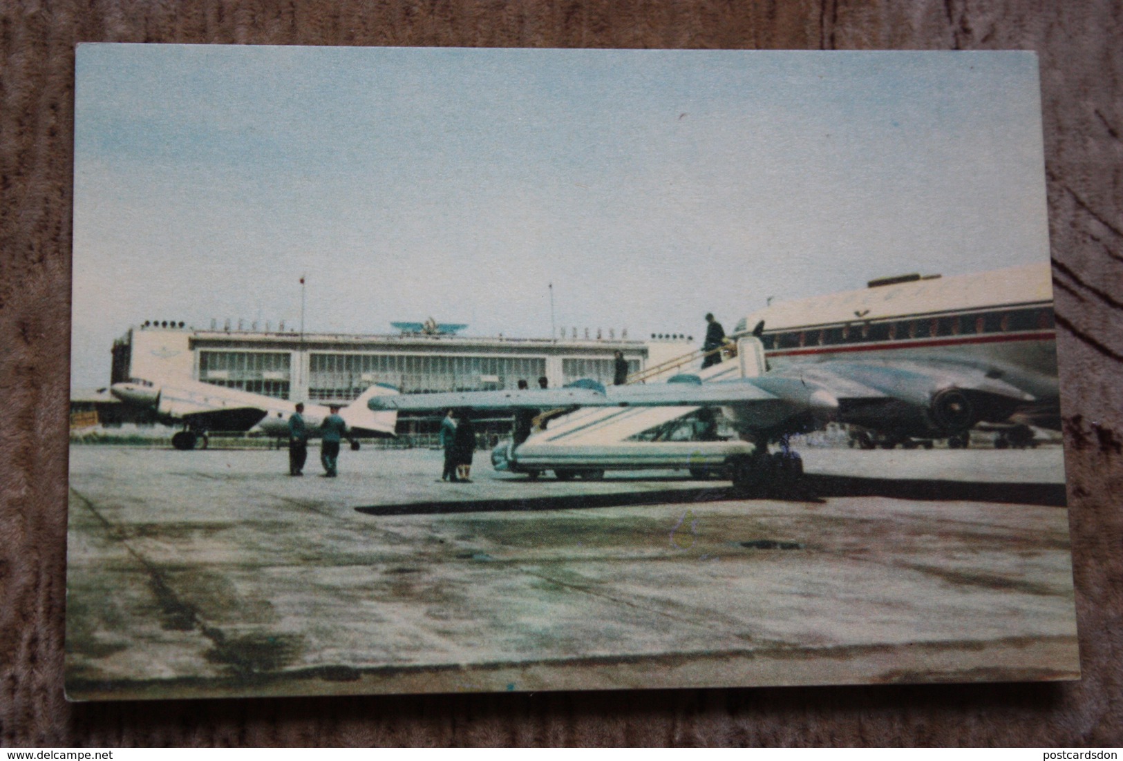 Ukraine. Odessa Airport. 1969. Aéroport - Avion - Aéroplane / Plane - Aerodrome