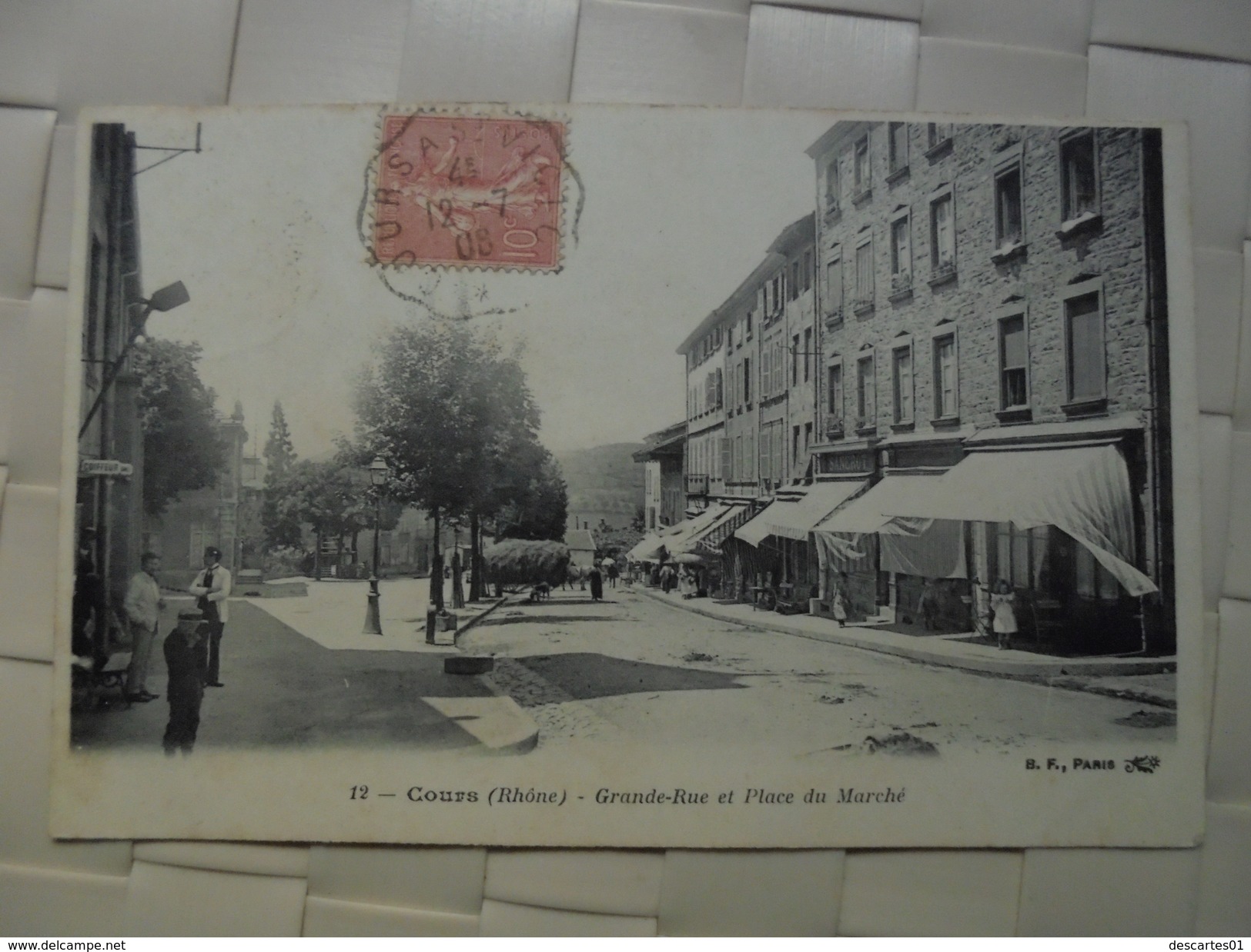 C P A ANIMEE COURS GRANDE RUE ET PLACE DU MARCHE  CIRCULEE 1906 - Altri & Non Classificati