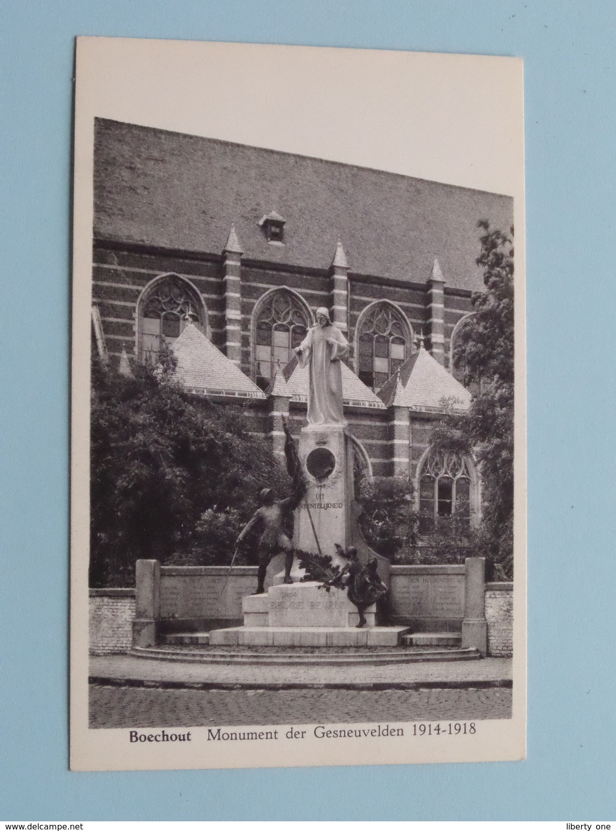 Monument Der GESNEUVELDEN 1914 - 1918 ( Augustinus ) Anno 19?? ( Zie Foto Details ) !! - Böchout