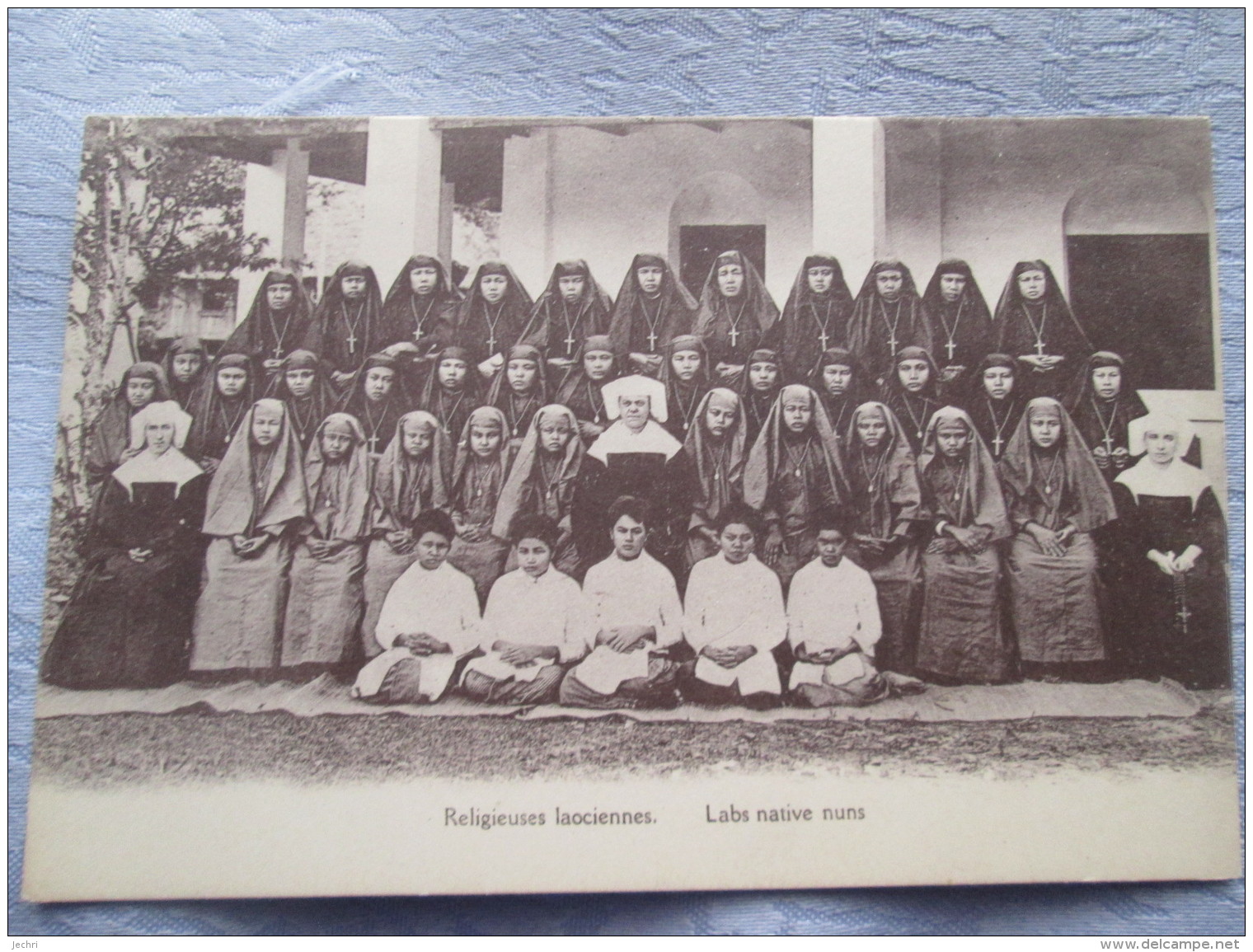 RELIGIEUSES LAOCIENNES - Laos