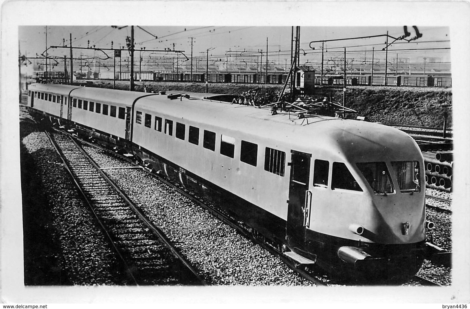 CARTE PHOTO - TRAIN - AUTOMOTRICE à Identifier - TBE. - Trains