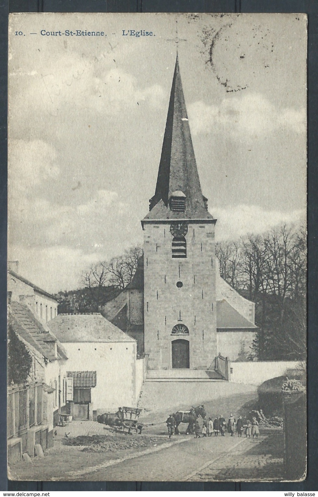 +++ CPA - COURT SAINT ETIENNE - L'Eglise - Carte Animée - Attelage Chevaux   // - Court-Saint-Etienne