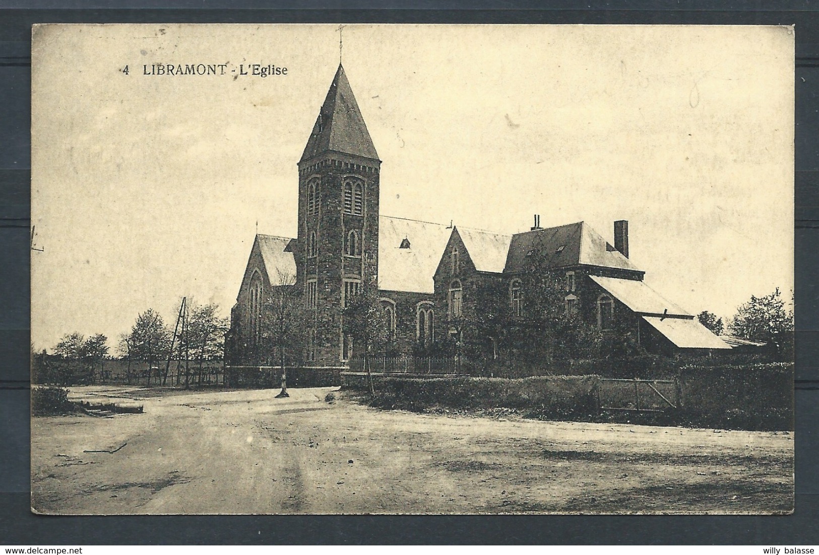 +++ CPA - LIBRAMONT - L'Eglise  // - Libramont-Chevigny