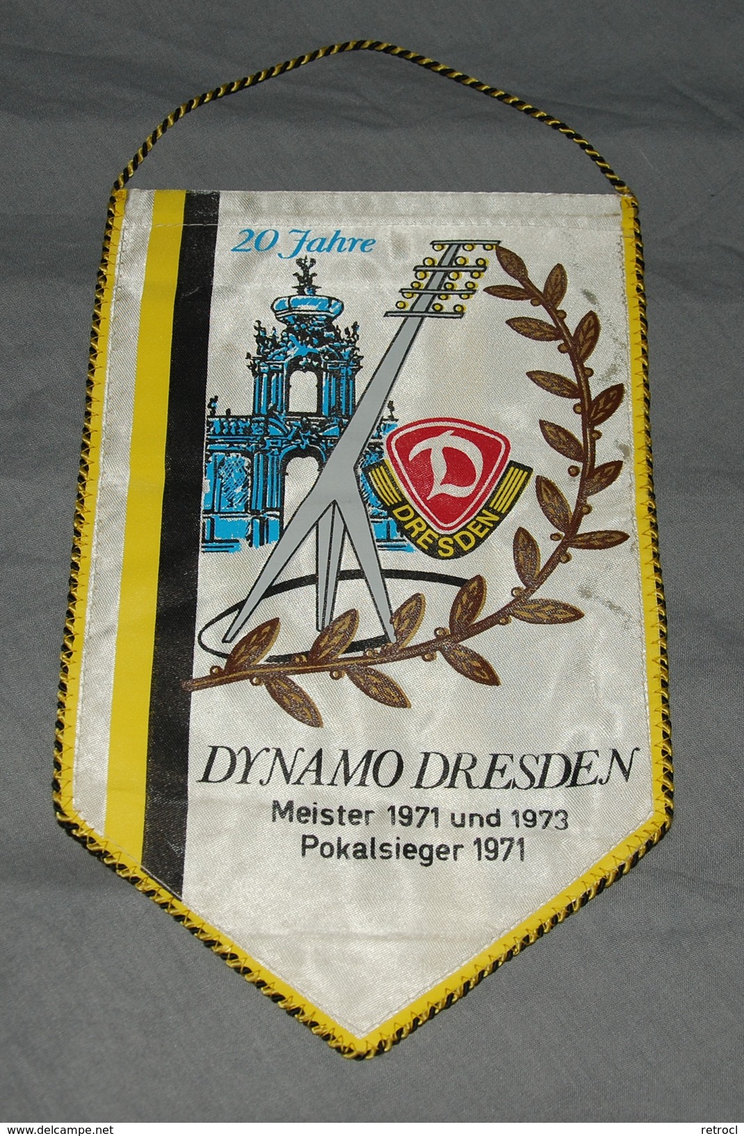 Vintage Fanion Pennant - DINAMO DRESDA - GERMANY - Football, Soccer - Bekleidung, Souvenirs Und Sonstige