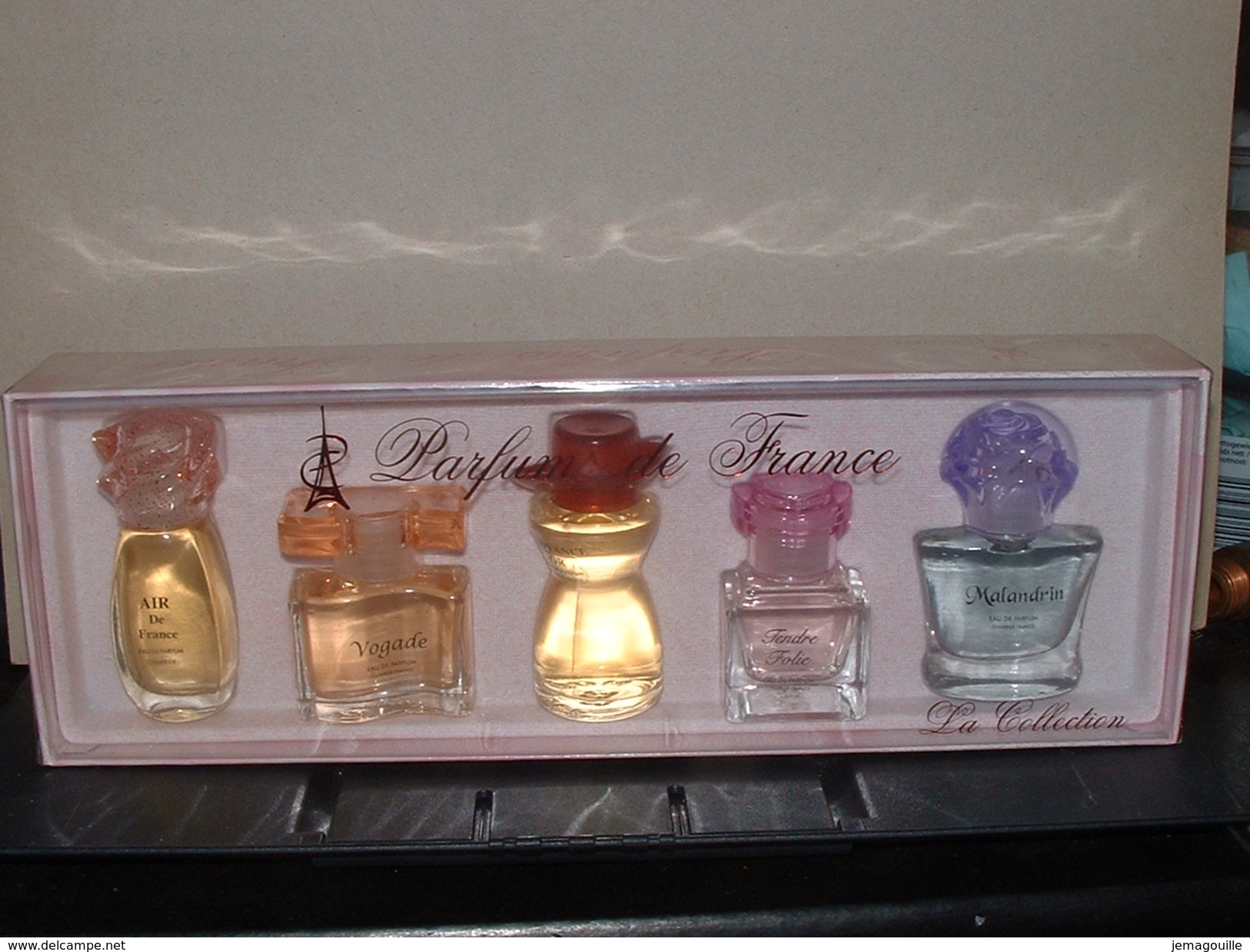 Coffret De 5 Miniatures - Parfums De France - CHARRIER PARFUMS - Air De France,Vogage Croyance Or,Tendre Folie,Malandrin - Miniatures Femmes (sans Boite)
