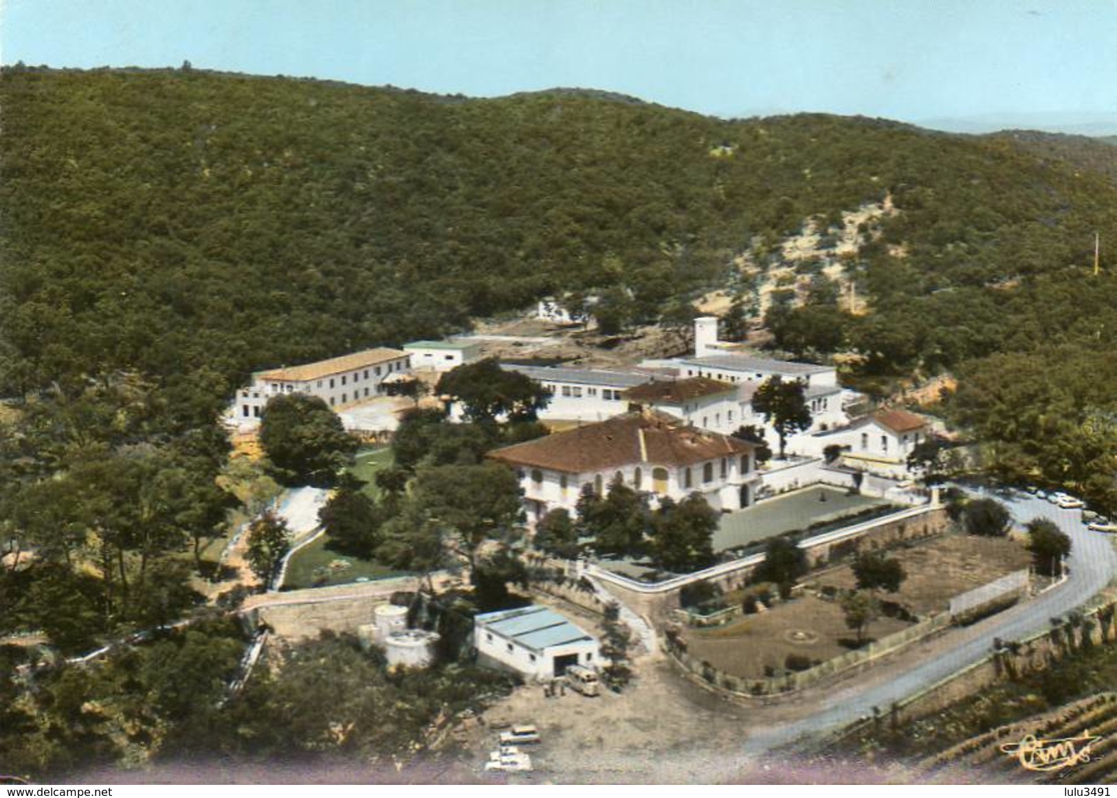 CPSM - QUISSAC (30) - Vue Aérienne De La Clinique Dans Les Années 60 / 70 - Quissac