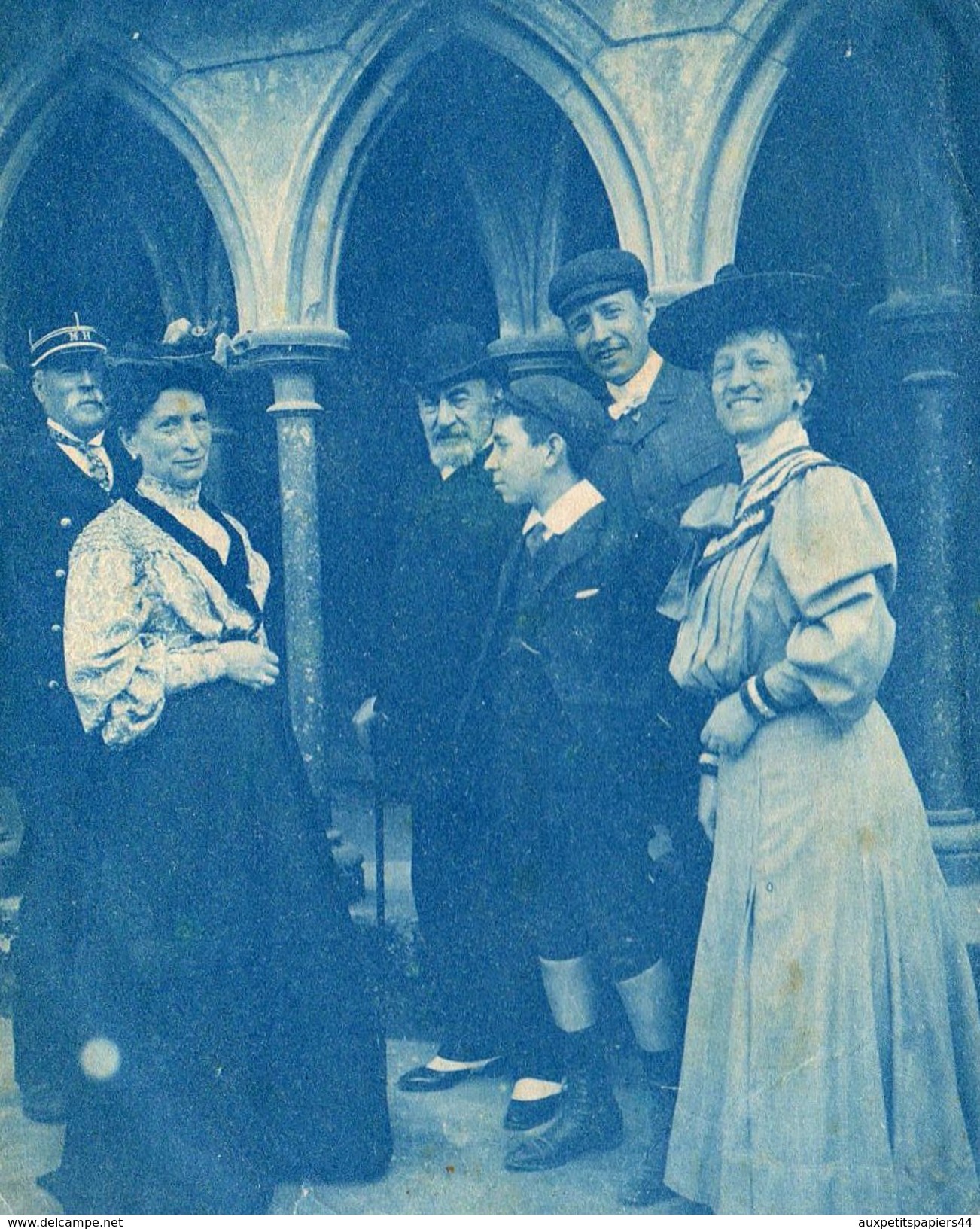 Photo Originale Famille - Groupe Familial à Avranches - 50300 - Le 11.03.1906 - Tirage Bleu & Correspondance - Personnes Anonymes