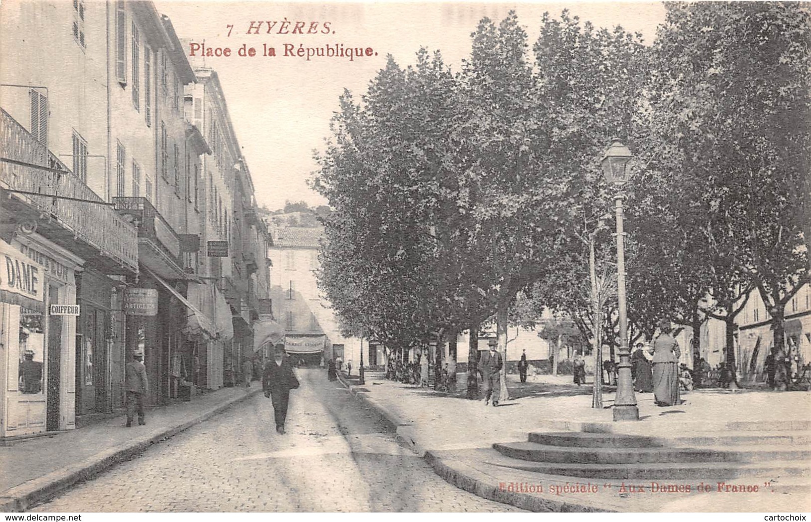 83 - Hyères - Place De La République Animée -(  Coiffeur ) - Hyeres