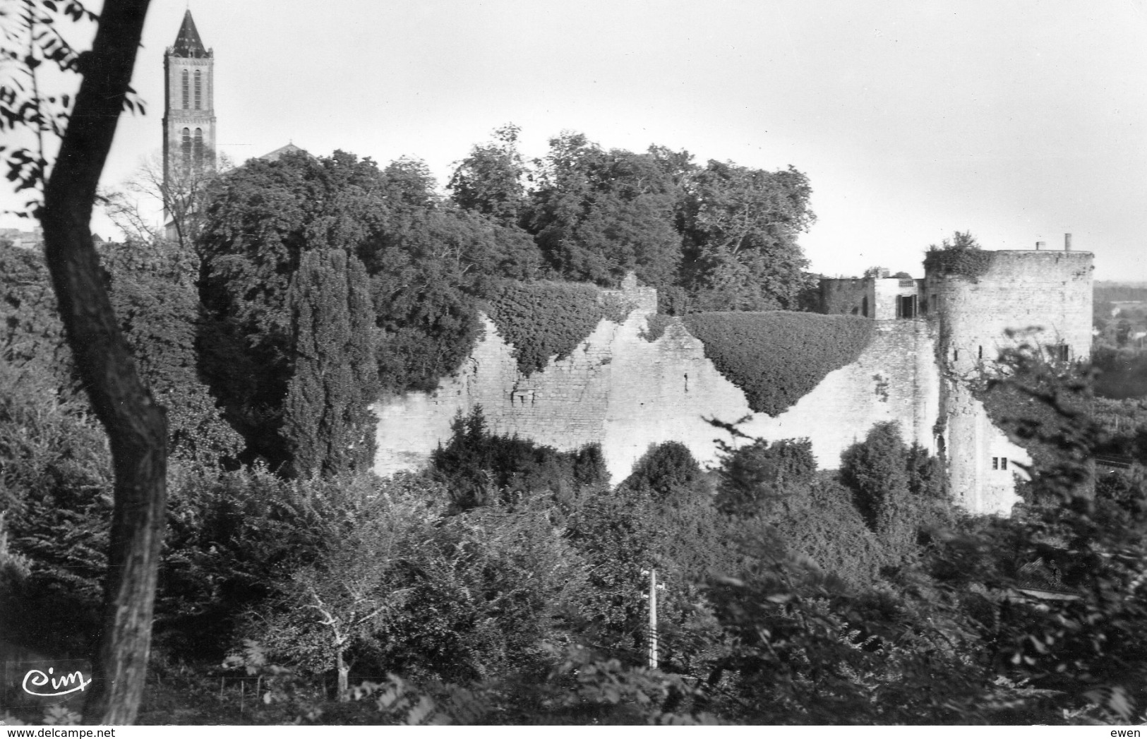 La Réole. Château Du Quatre Sos. - La Réole