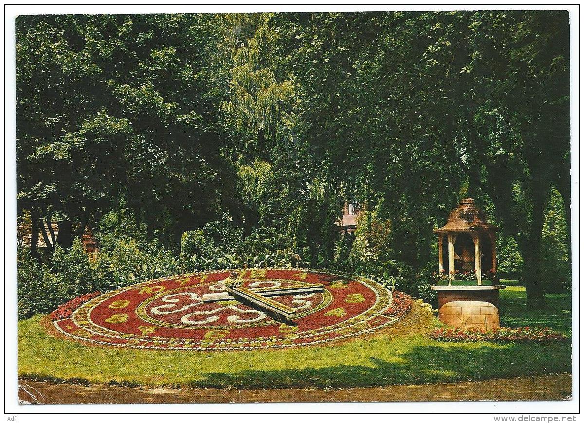 CPSM DIFFERDANGE, HORLOGE FLEURIE AU PARC GERLACHE, LUXEMBOURG - Differdange