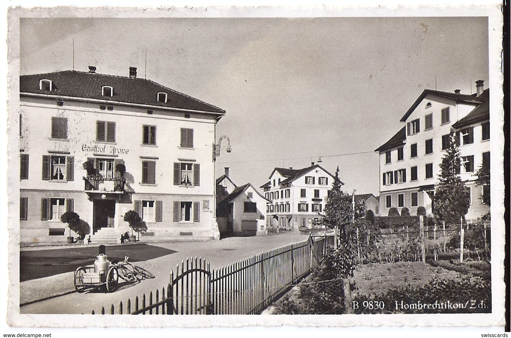 HOMBRECHTIKON: Passage Mit Gasthof Krone, Milchwagen - Foto-AK ~1935 - Hombrechtikon