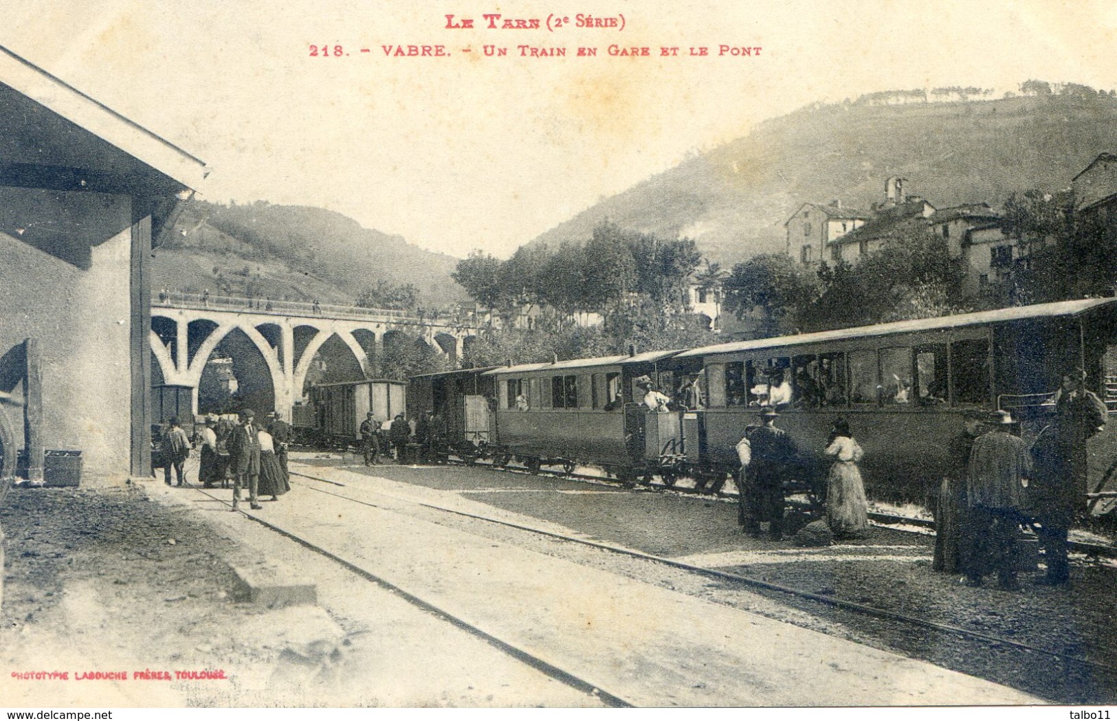 Vabre - Le Train En Gare Et Le Pont - Vabre