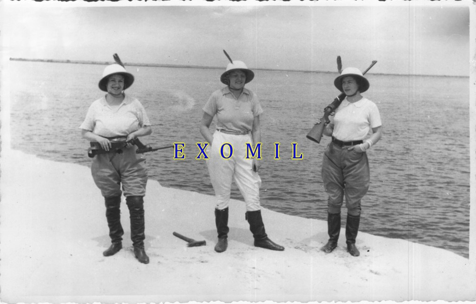 Afrique Femme Colon Chasse Luger Colonial 14x9cm Rare Photo Ancienne - Other & Unclassified