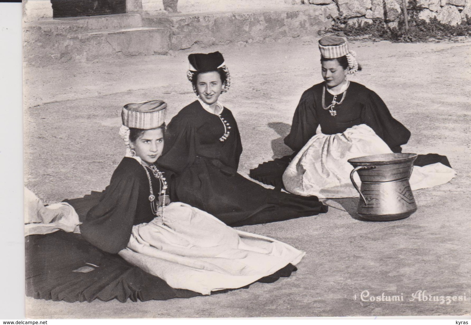 CPSM 10x15 . ITALIE  Folklore SULMONA . Costumi Di Scanno (Donne In Costumi Abruzzeri) - Sonstige & Ohne Zuordnung