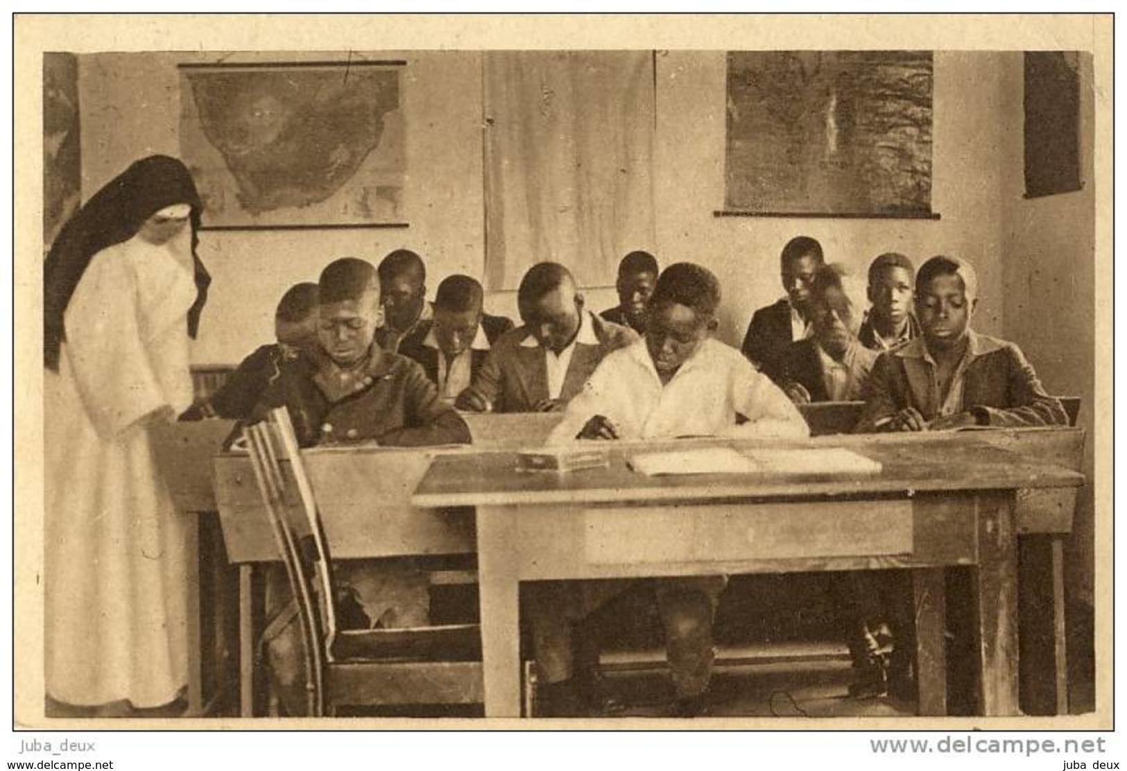 Natal .  Une Classe Bien Claire , Des élèves Bien Studieux .  BELLE CARTE SEPIA . - Zuid-Afrika