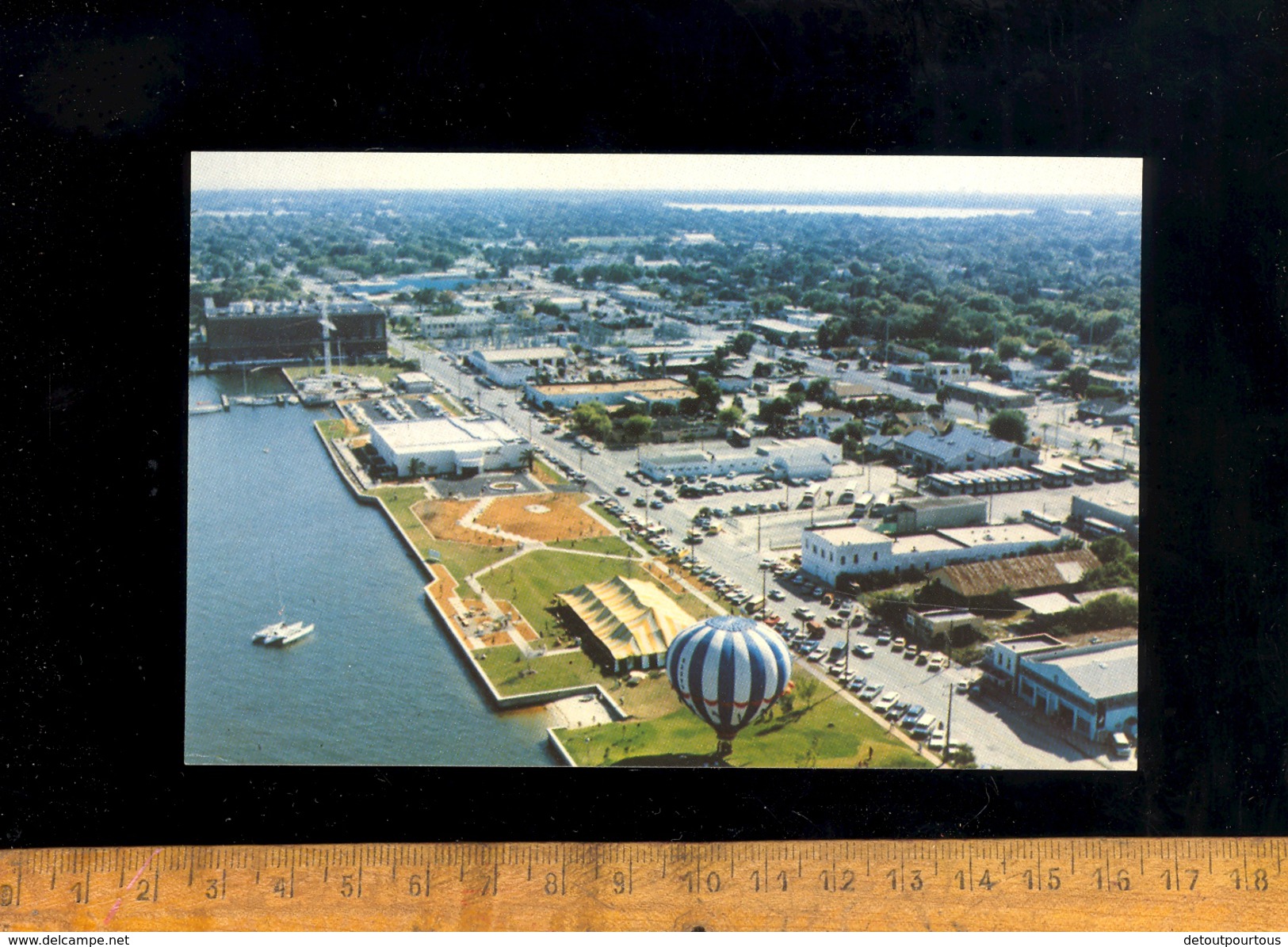 ST PETERSBURG Florida USA : Salvador Dali Museum 3rd Street South / Grand Opening March 1982 / Air Balloon Montgolfiere - St Petersburg