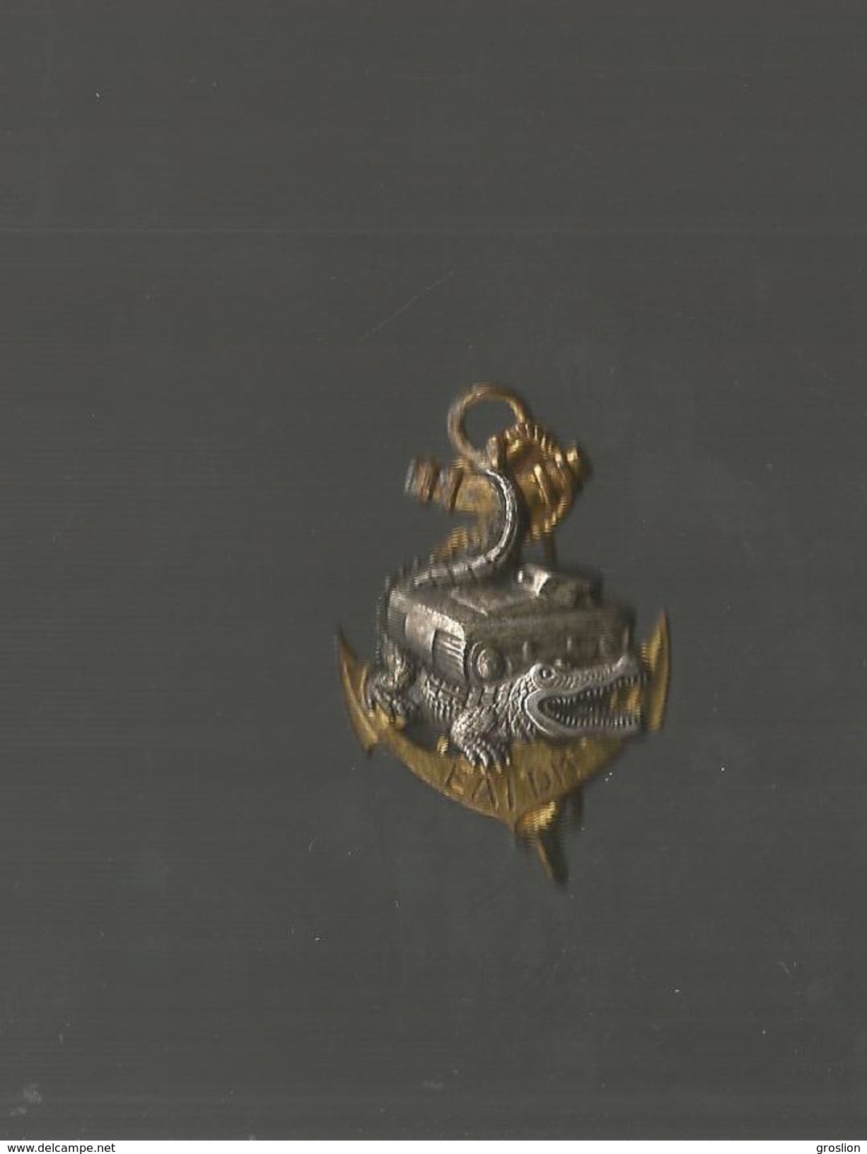 INSIGNE MILITAIRE  E A T D M  ESCADRON AMPHIBIE DES TROUPES DE MARINE (TROUPES COLONIALES) - Marine