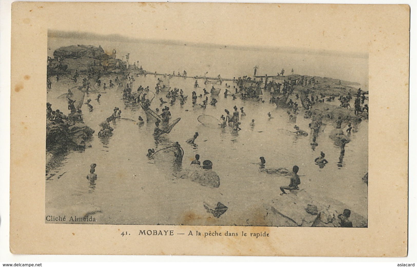 41 Mobaye A La Peche Dans Le Rapide Cliché Almeida - Centrafricaine (République)