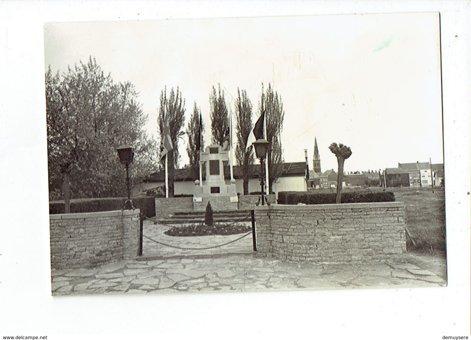 37813 ( 2 Scans) Kuurne - Leie Monument ( Licht Geschonden Niet Te Zien Op Scan ) - Kuurne