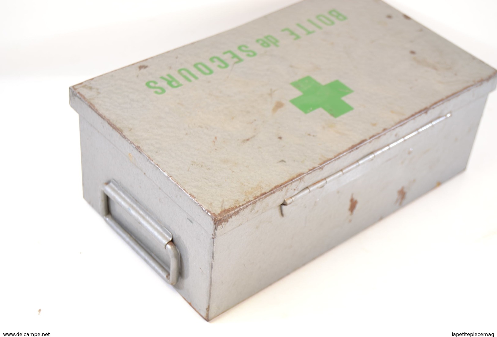 Boîte De Secours / Boîte à Pharmacie En Tole Année 1950-1970 - Equipement