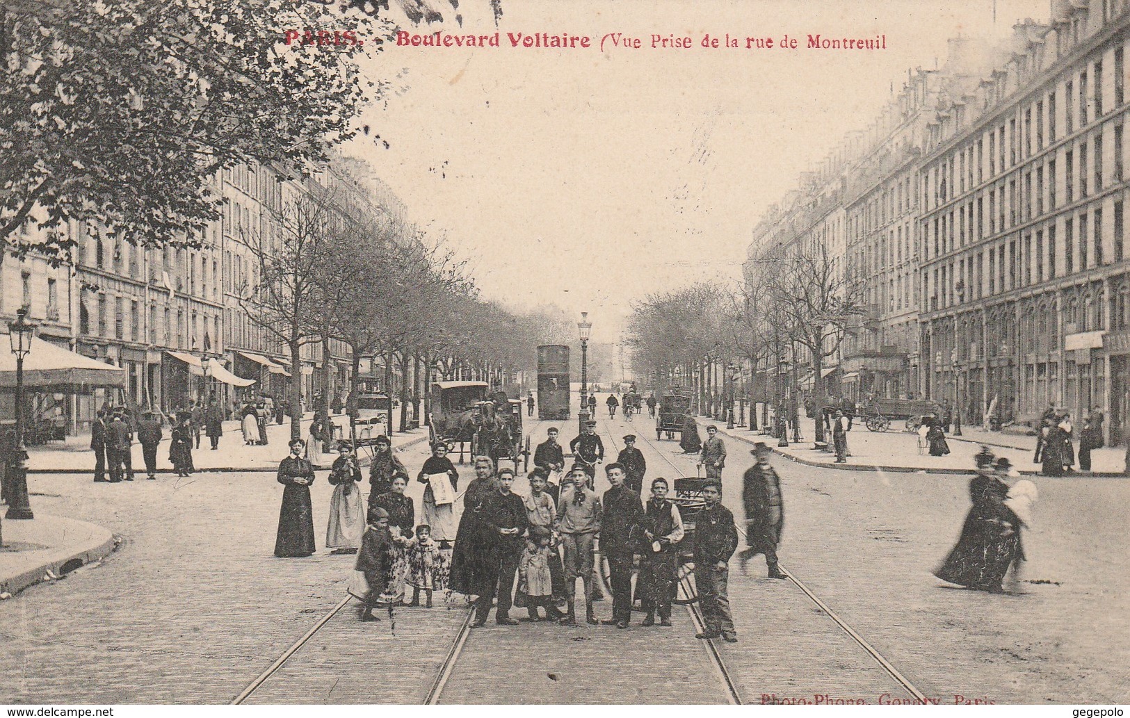 PARIS - Boulevard Voltaire ( Vue Prise De La Rue De Montreuil ) - Arrondissement: 11