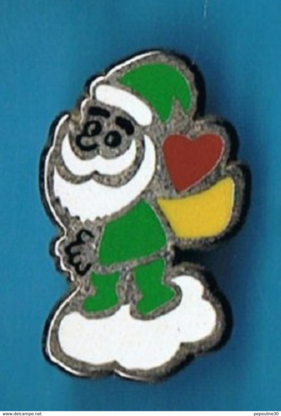 PIN´S //   ** PÈRE NOËL VERT ** SAINT NICOLAS ** SECOURS POPULAIRE ** - Weihnachten