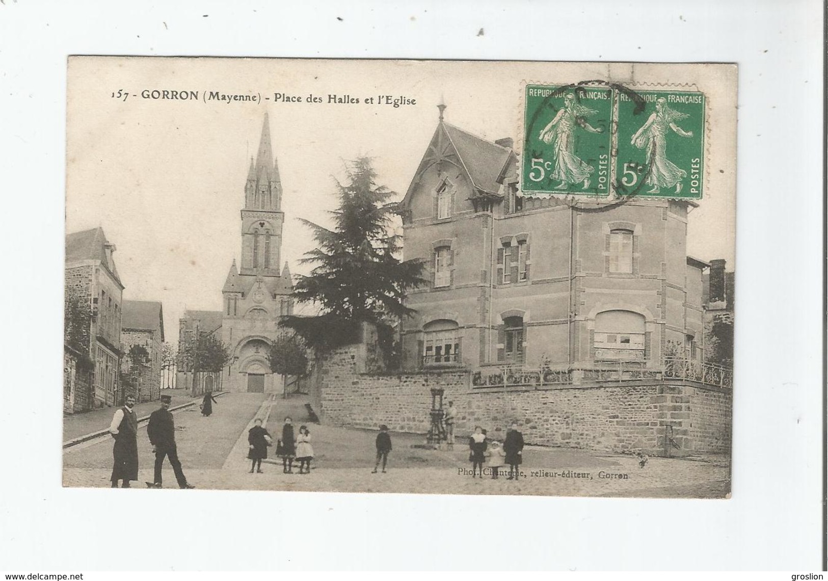 GORRON (MAYENNE) 157 PLACE DES HALLES ET L'EGLISE (ANIMATION) 1915 - Gorron