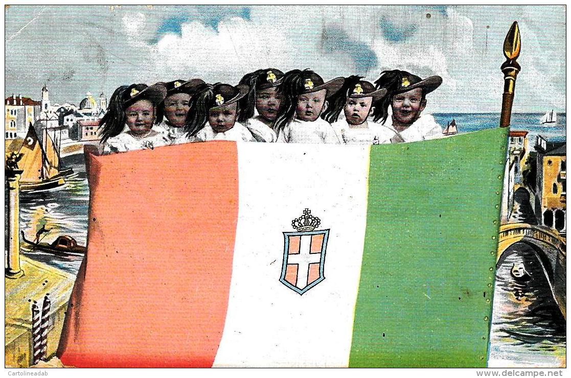 [DC3690] CPA - FRANCIA - BAMBINI BERSAGLIERI CON BANDIERA TRICOLORE - Viaggiata - Old Postcard - Cartoline Umoristiche