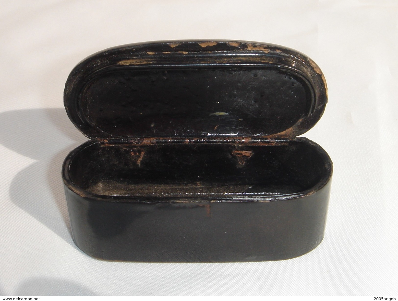 PetiteTabatière En Papier Maché Noir - Fin XIX Siècle - Dimensions 7 Cm X 3 Cm X 2,5 Cm - Bon état Général. - Empty Tobacco Boxes