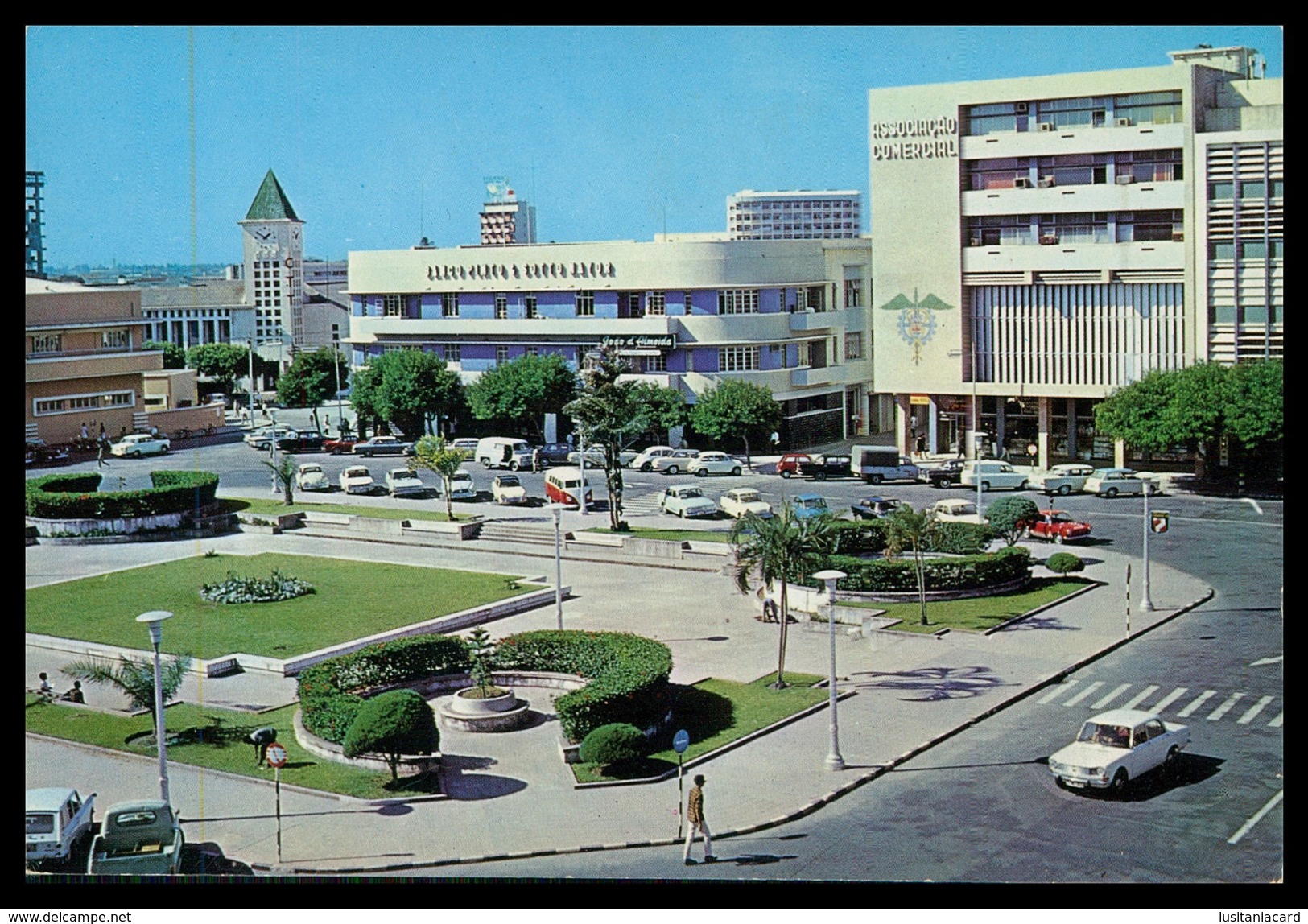 BEIRA -  MUNICIPIOS - Praça Do Municipio.(Ed. M. Salema & Carvalho Lda.)  Carte Postale - Mozambique