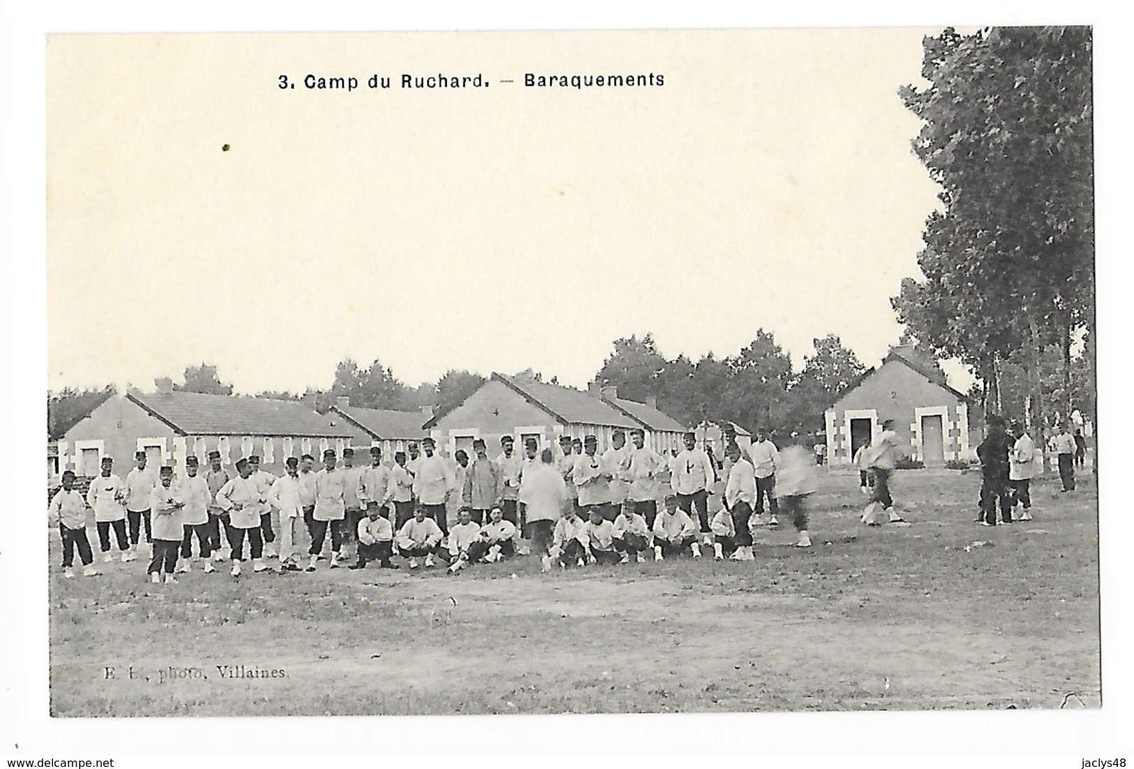 CAMP DU RUCHARD (cpa 37)  Baraquements -    - L 1 - Manoeuvres