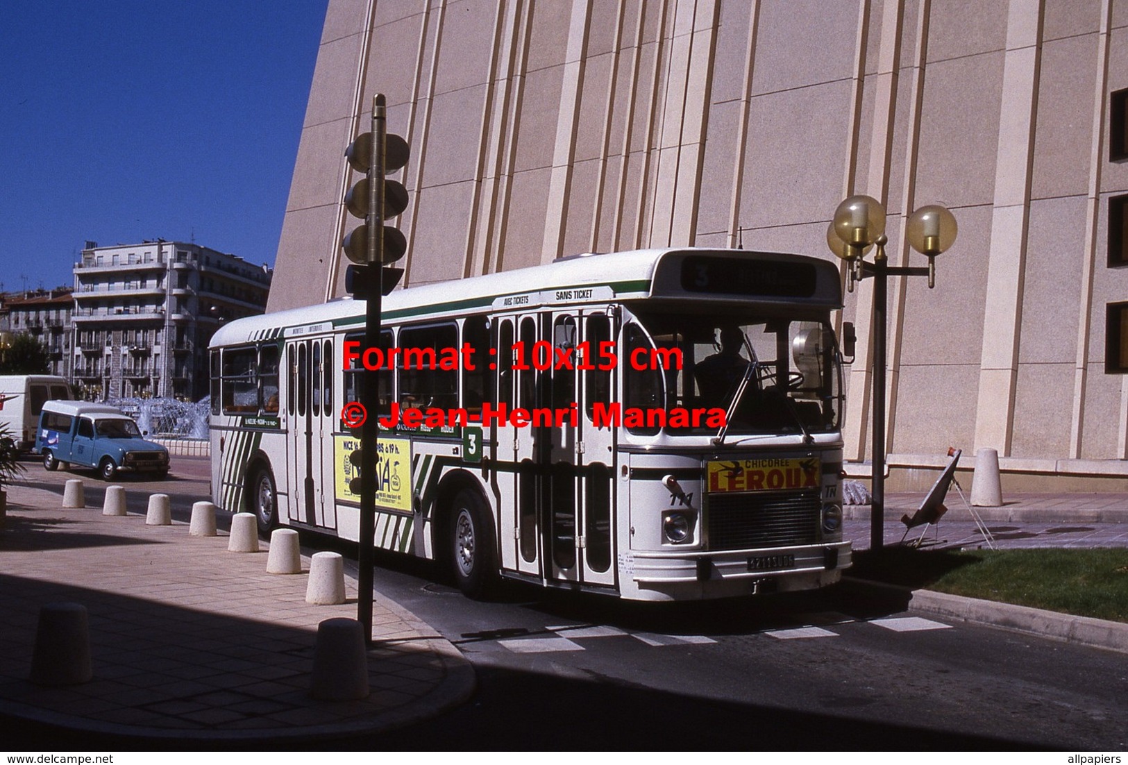 Reproduction Photographie D'un Bus Ligne 3 Avec Publicité Chicorée Leroux Circulant à Nice En 1985 - Altri & Non Classificati