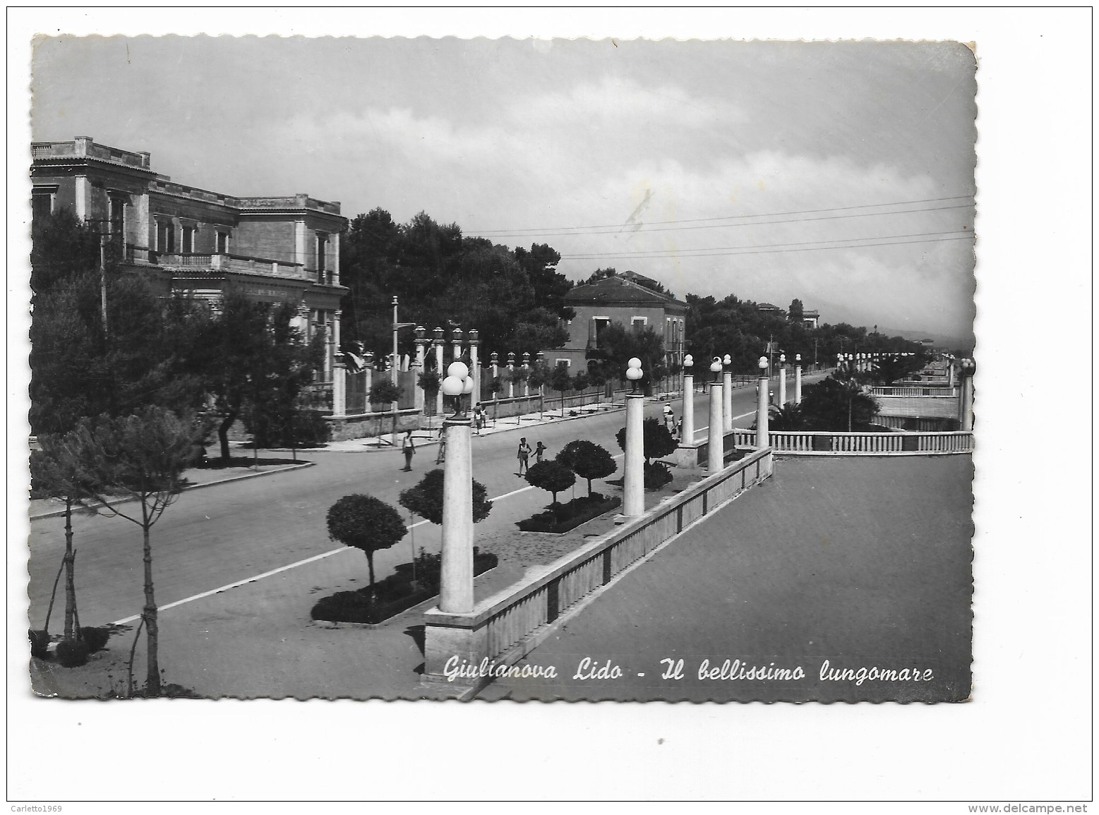 GIULIANOVA LIDO - LUNGOMARE   VIAGGIATA FG F.BOLLO ASPORTATO - Teramo