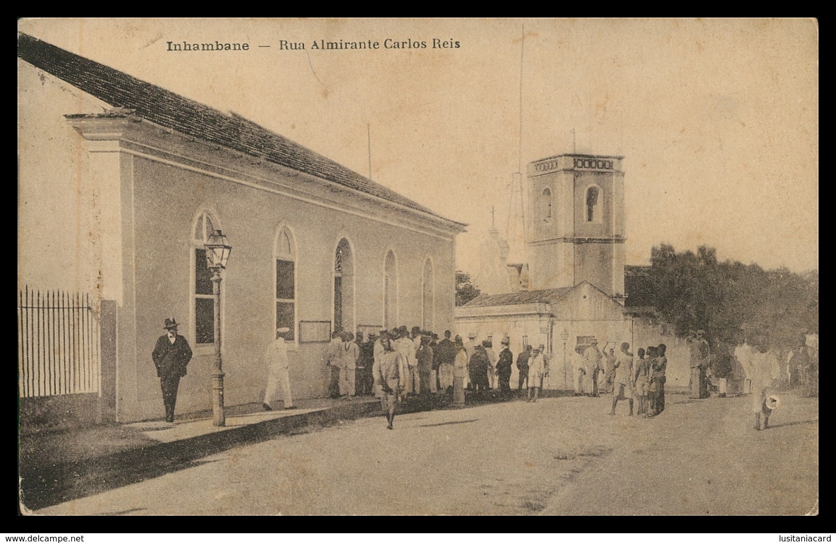 INHAMBANE - Rua Almirante Carlos Reis.  ( Ed. J. Pestonjee) Carte Postale - Mosambik