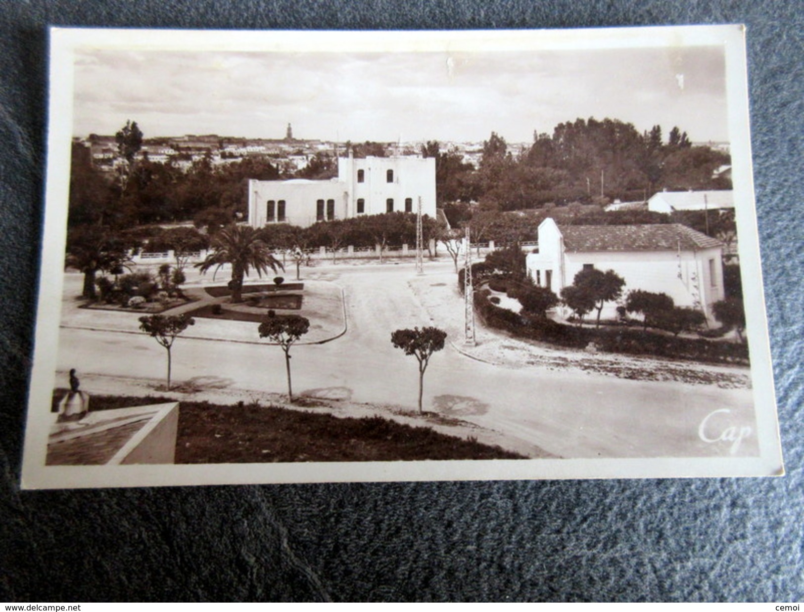 CPSM - Meknès - Maroc - Le Temple Protestant Et Le Cercle Militaire - Meknès